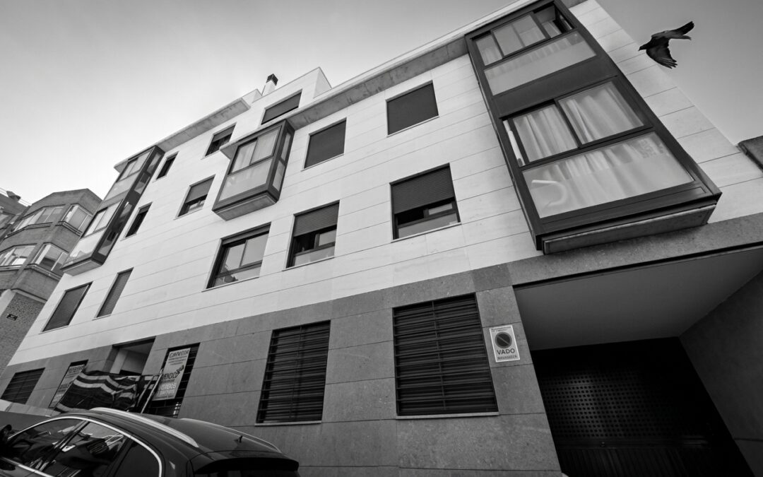 EDIFICIO PARA 16 VIVIENDAS, GARAJES Y TRASTEROS